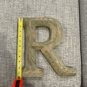 Wooden Letter R Decor